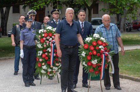 U Puli položeni vijenci povodom Dana državnosti Republike Hrvatske