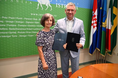 Firmato il contratto per l’acquisto dell’immobile destinato alla futura Banca alimentare della Regione Istriana: un progetto strategico per un’Istria solidale e sostenibile