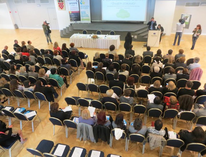 4. županijska konferencija "Živjeti zdravo" i javnozdravstvena manifestacija - pješačenje "Hoditi i zdravi biti"