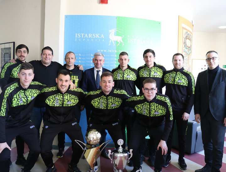 Župan Miletić primio osvajače Hrvatskog malonogometnog kupa MNK Stanoinvest Futsal Pula