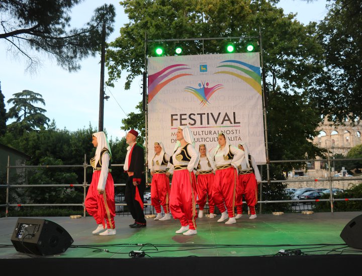 Aperto solennemente il V Festival della multiculturalità