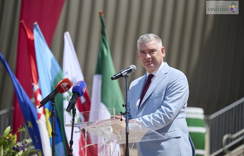 Il presidente della Regione Istriana Boris Miletić ha inaugurato la 32ª  Vinistra