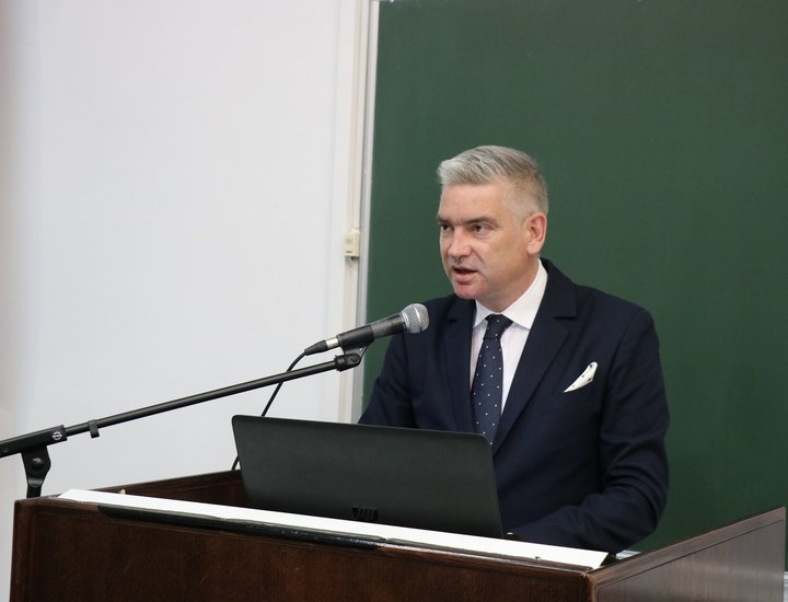 Župan Boris Miletić održao sastanak s ravnateljicama i ravnateljima osnovnih i srednjih škola