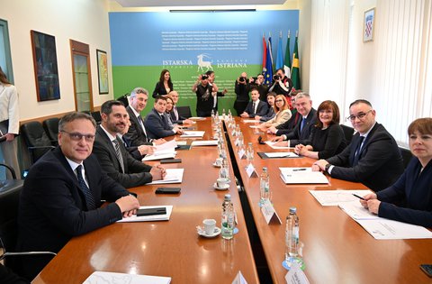 Il Presidente del Governo della RC ha incontrato a Pola il presidente Miletić