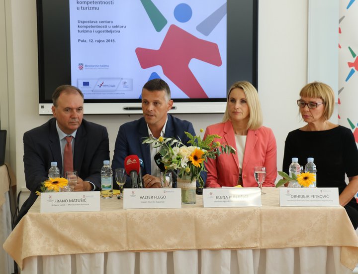 Instaurazione del Centro di competenza regionale nel settore del turismo e dell'attività alberghiera