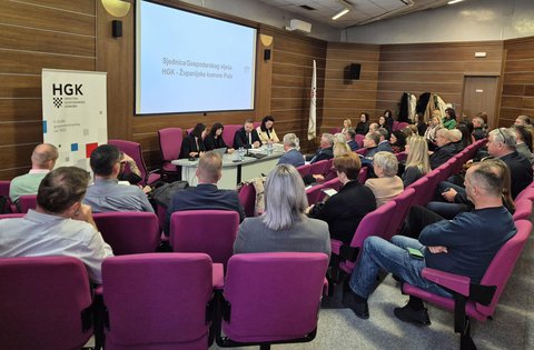 Gospodarsko vijeće HGK – ŽK Pula raspravljalo o potrebama tržišta rada, integraciji radnika i izazovima za poslodavce