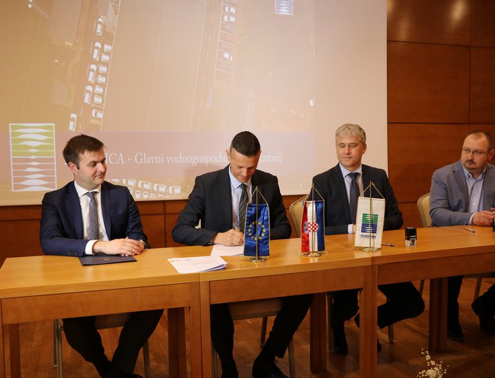 110 milioni di kune alla Regione Istriana per la costruzione del sistema d'irrigazione Porto Cervera - Bassarinca dal fondo UE per lo sviluppo regionale