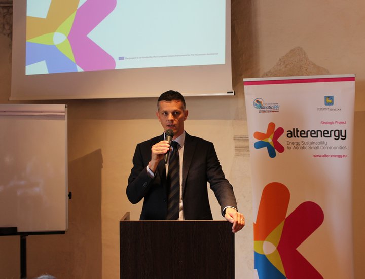 Il Presidente Flego all'apertura dei lavori del laboratorio sull'efficacia energetica