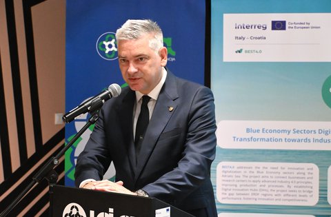 Il presidente della Regione Miletić alla conferenza dell’IDA: L’acqua è fonte di vita e una risorsa che dobbiamo preservare per le future generazioni