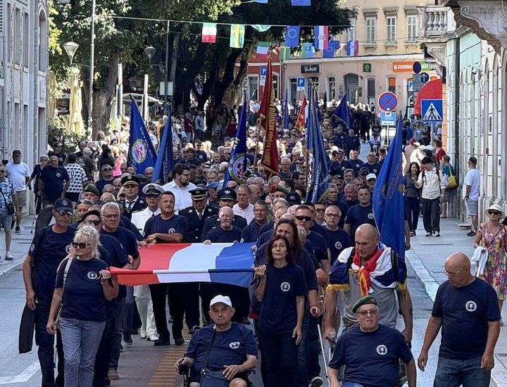 La Giornata della vittoria e del ringraziamento per la Patria e Giornata dei difensori croati nella Regione Istriana è stata celebrata con la 13a sfilata dei difensori croati