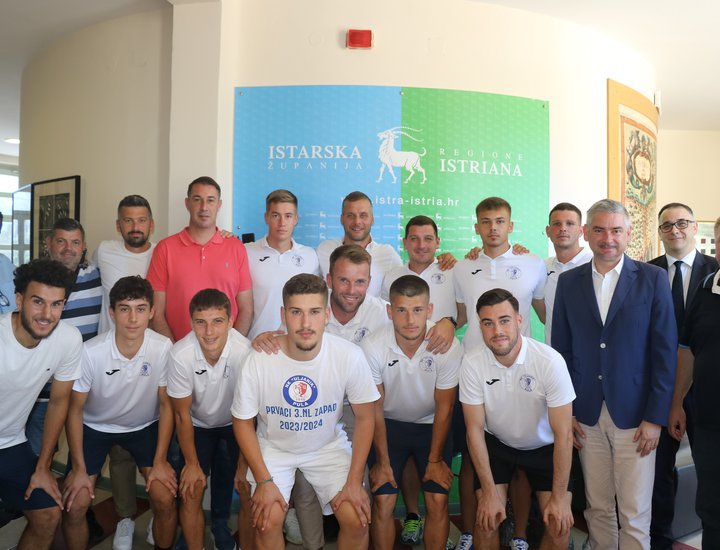 Si è tenuto un ricevimento per la squadra del Club calcistico Uljanik, che si è salita di gradino nella classifica delle competizioni