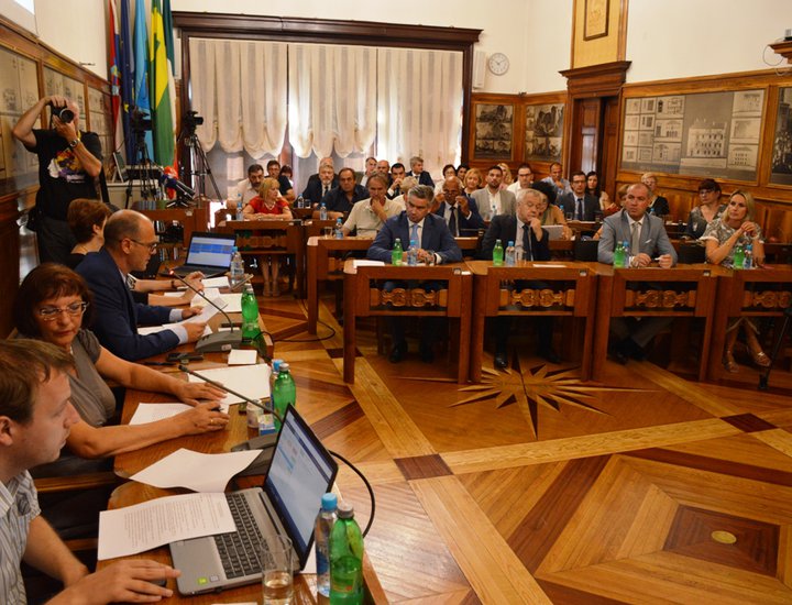 Il Consiglio municipale della Città di Pola ha sostenuto la continuazione della produzione cantieristica nel cantiere navale di Scoglio olivi