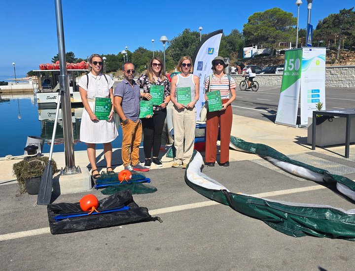 Nell'ambito del progetto UE WASTEREDUCE, la Regione Istriana ha acquisito attrezzature moderne per la raccolta dei rifiuti in mare