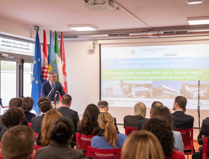 Aperta solennemente la ricostruita Scuola media superiore italiana "Leonardo da Vinci" Buje-Buie