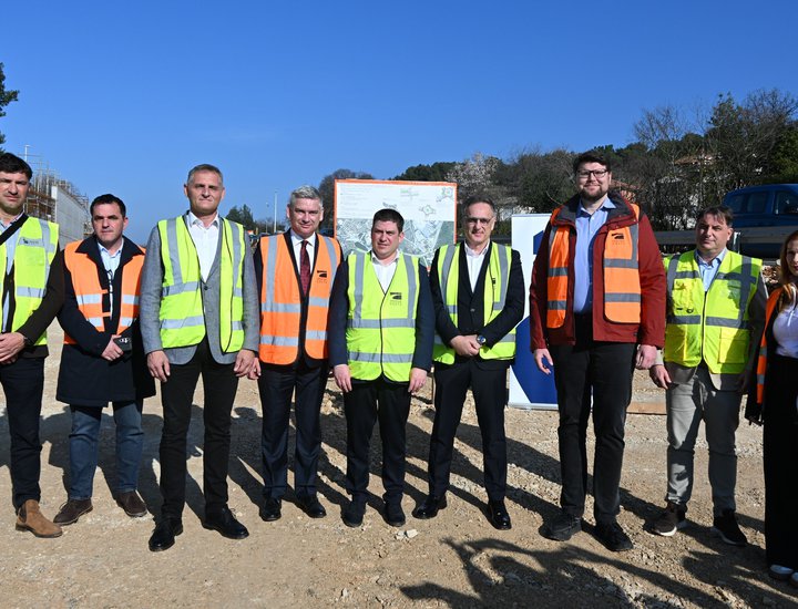 Župan Miletić s potpredsjednikom Vlade i ministrom Butkovićem u obilasku cestovnih projekata u Puli i Poreču