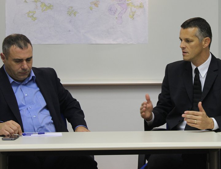 Il Presidente Flego e collaboratori a un incontro di lavoro con i rappresentanti del Comune di Canfanaro