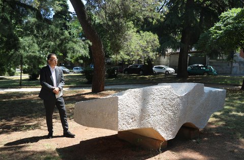 Presentazione solenne della scultura Forma libera dello scultore sloveno Zmago Posega nel Parco della Marina di Pola