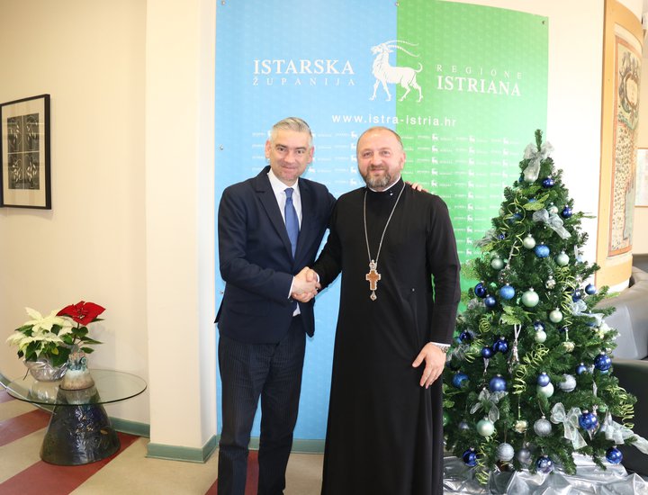 Ricevimento dal presidente Miletić per il Parroco di Pola e Peroi Goran Petković
