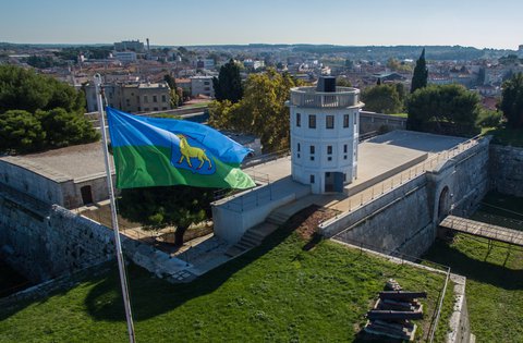 Assieme alla città di Zagabria e alla Regione di Zagabria, la Regione Istriana è la regione croata più sviluppata