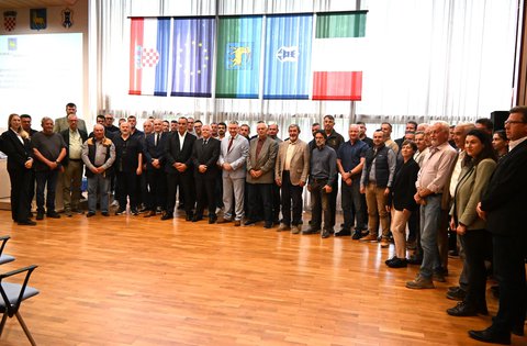 La Regione Istriana continua a investire intensamente nell’agricoltura e nello sviluppo rurale – alle associazioni assegnati quasi 460 mila euro.