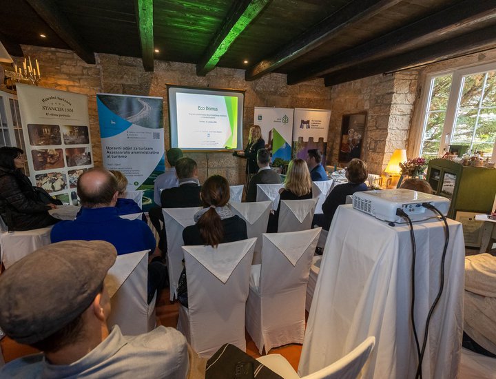 È stata realizzata una conferenza di formazione dei locatori privati e sono stati assegnati 8 nuovi certificati Eco Domus