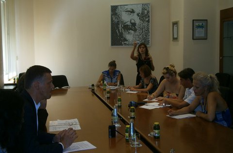 "Istituzionalizzazione dell'insegnamento della storia del territorio nella Regione Istriana"- progetto per il mantenimento dei valori locali e della cultura tradizionale