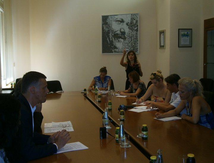 "Istituzionalizzazione dell'insegnamento della storia del territorio nella Regione Istriana"- progetto per il mantenimento dei valori locali e della cultura tradizionale