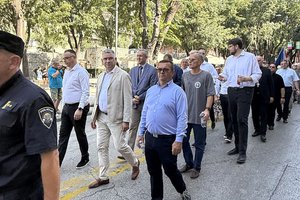 Con la 14ª Sfilata dei difensori croati della Regione Istriana è stata celebrata la Giornata della vittoria e del ringraziamento per la Patria e Giornata dei difensori croati