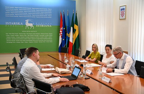 Il presidente della Regione Istriana Boris Miletić ha tenuto una riunione di lavoro sul futuro dell’edificio della ex scuola di Gradigne