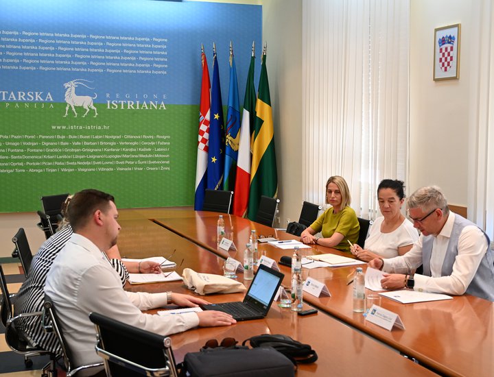 Il presidente della Regione Istriana Boris Miletić ha tenuto una riunione di lavoro sul futuro dell’edificio della ex scuola di Gradigne