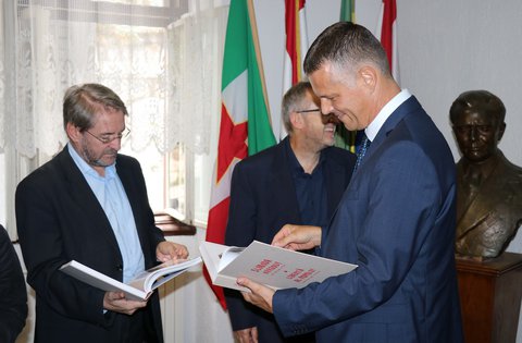 Predstavljen Katalog SLOBODA NARODU! antifašizam u Istri - LIBERTà€ AL POPOLO! antifascismo in Istria
