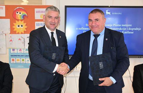 Investimento congiunto nell’istruzione: al via la ristrutturazione e l’ampliamento della scuola di Canfanaro
