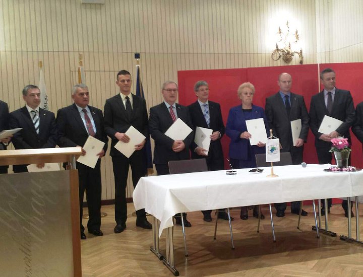 Dalla Comunità di lavoro Alpe-Adria all'Alleanza Alpe-Adria - una nuova forma di collaborazione nell'area dell'Alpe Adria