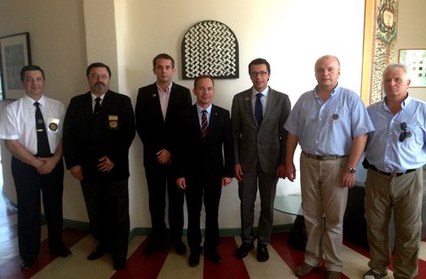 Ricevimento per l'associazione internazionale di polizia IPA e il Presidente del distretto polacco Krapkowice