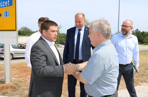 Apertura solenne dei lavori di costruzione della strada statale Rogovići-Lindarski Križ nei pressi di Pisino