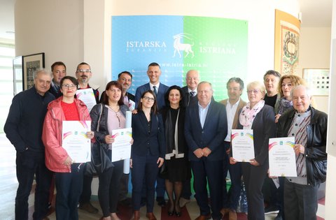 Consegnati i ringraziamenti ai partecipanti al VI Festival della multiculturalità