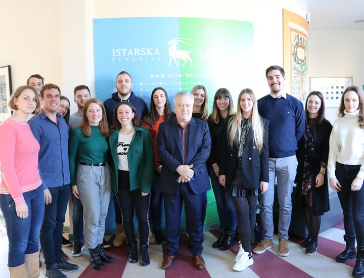 Grande interesse per le borse di studio regionali