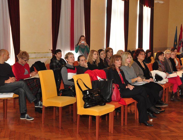 Održan okrugli stol "Rana intervencija za djecu s poremećajem autističnog spektra"